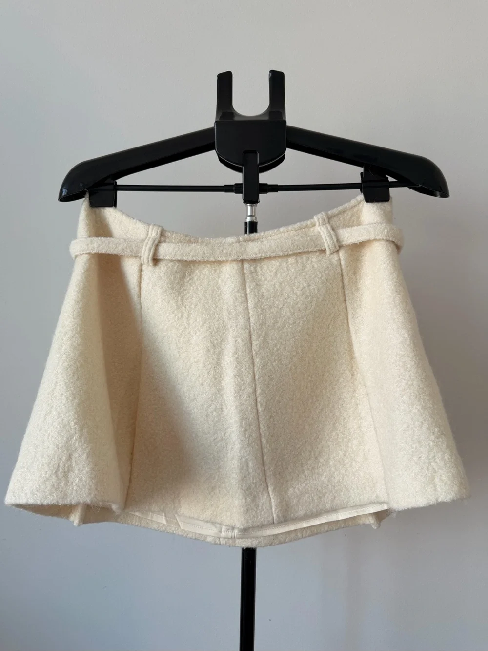 Reformation Cream Textured Pleated Mini Skirt with Belt NWOT